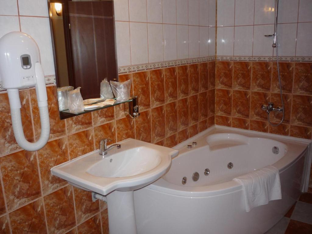Hotel Sud Джурджу Экстерьер фото